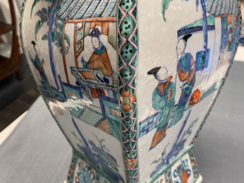 Un vase en porcelaine de Chine doucai aux anses en forme de t&ecirc;tes d'&eacute;l&eacute;phants, Qianlong/Jiaqing